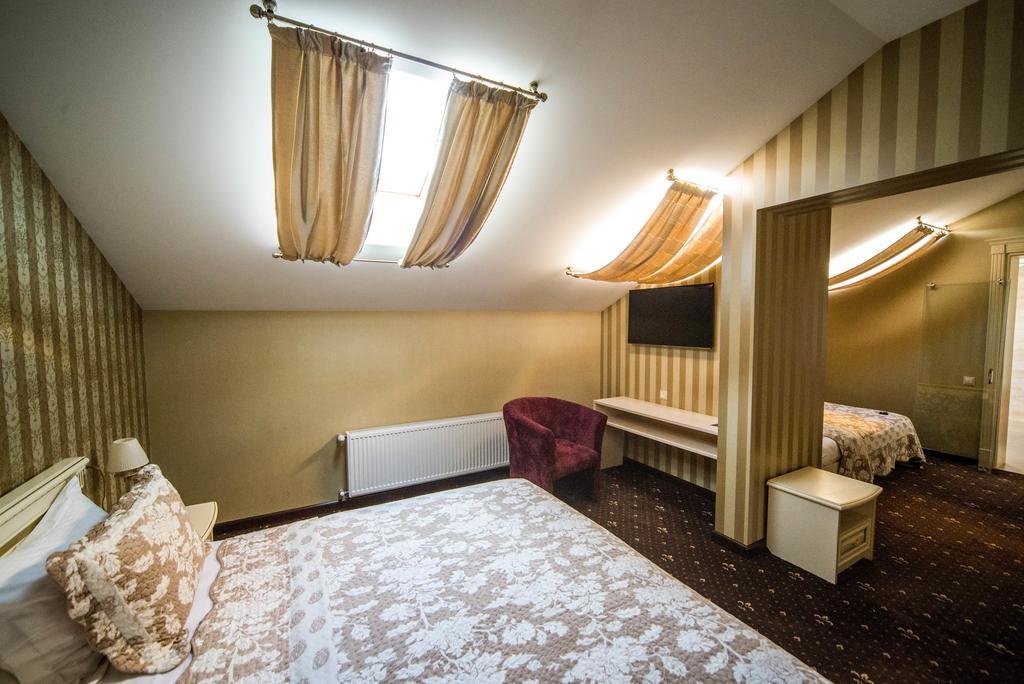Vintage Hotel โอเดสซา ภายนอก รูปภาพ