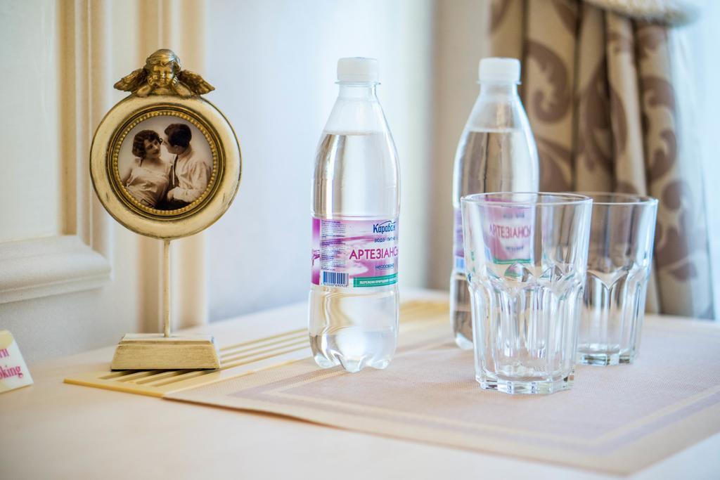 Vintage Hotel โอเดสซา ภายนอก รูปภาพ