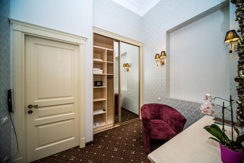 Vintage Hotel โอเดสซา ภายนอก รูปภาพ