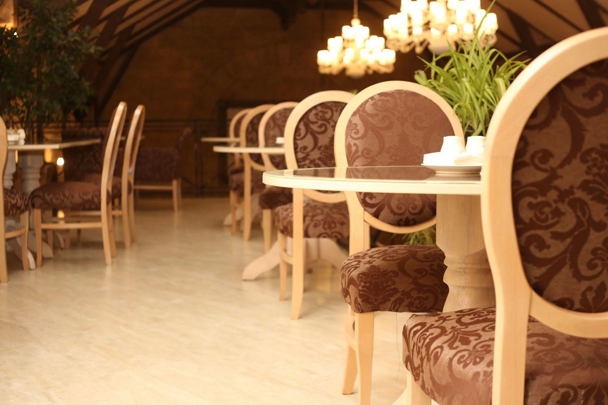 Vintage Hotel โอเดสซา ภายนอก รูปภาพ