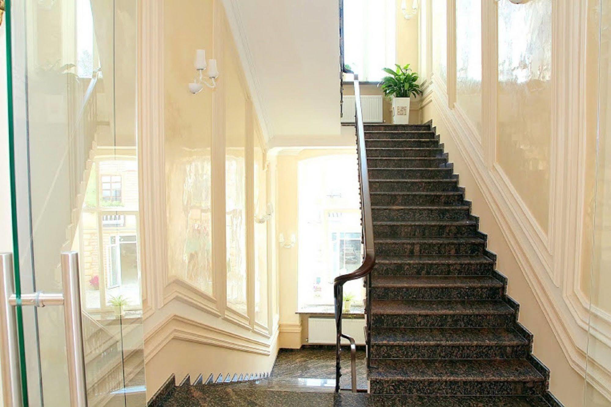 Vintage Hotel โอเดสซา ภายนอก รูปภาพ